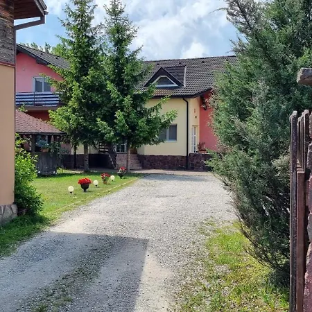 Lend In The Garden Apartament Miercurea Ciuc
